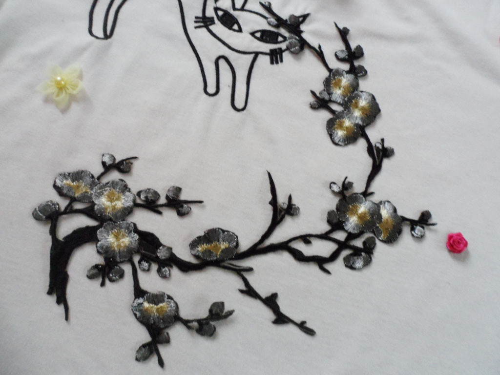Hot Fix Motif Wintersweet Embroidery Lace Flower China Nation Style
