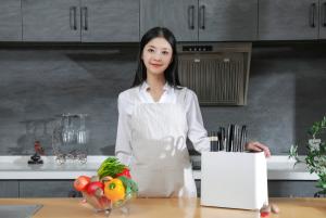 China Smart Electric Kitchen Knife Holder Household UV Disinfection Sterilizer wholesale