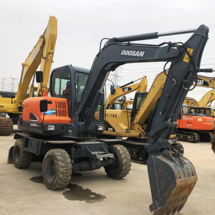 2020 Year Model Doosan DX60 Second Hand Excavator from Korea with 6 Ton Capacity