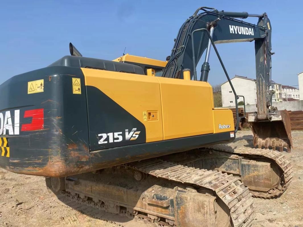 21ton Used Hyundai Excavators 215vs Machine Bucket 0.92 Cubic Meters Sell Excavator