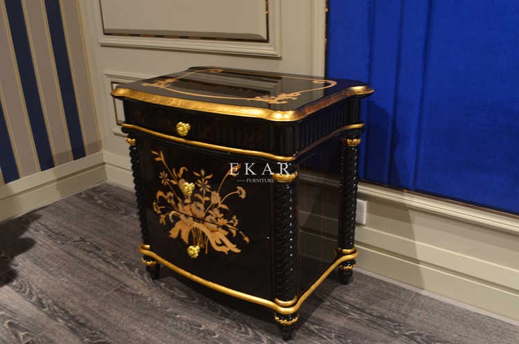 Minimalist Design Side Table French Bedside Stande Table With Curved Legs TB-023