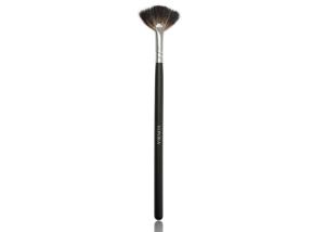 China High Quality Small Soft Fan Makeup Brush With Natural Racoon Hair wholesale
