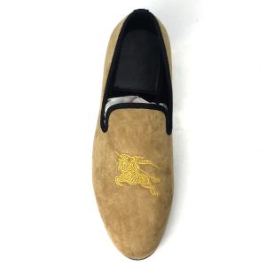 China Tassel Mens Velvet Loafers Embroidered With Rubber Outsole wholesale