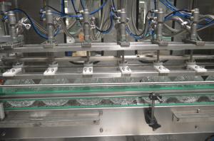 China Negative Pressure Volumetric Filling Machine Customized Capacity wholesale