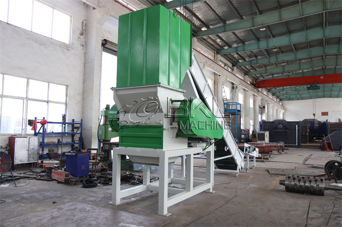 HVC 500 Plastic Crusher Machine Big HDPE PET Flakes Bottle