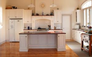 China luxury solid wood kitchen cabinet wholesale
