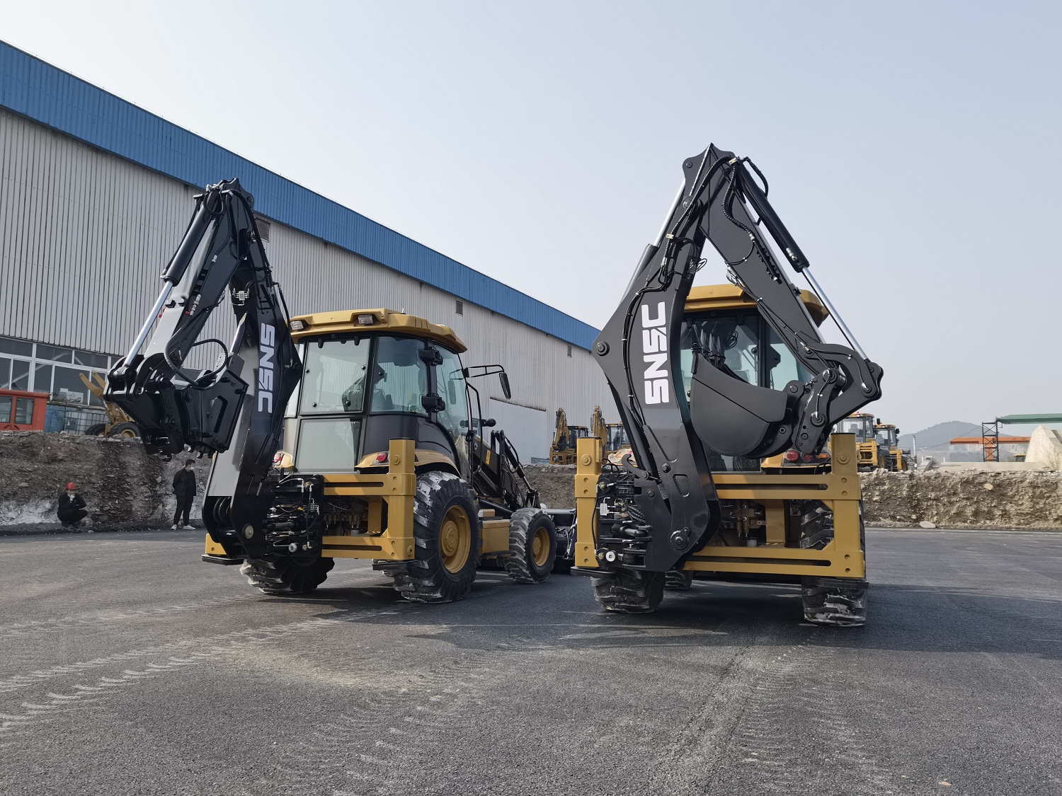 4x4 Retroexcavator Loader with WEICHAI Engine and Hydraulic Valve Integration