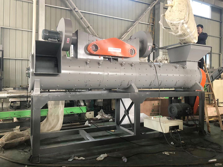 Inverter PET Bottle Label Remover Machine 500-5000kg/H Flakes Washing Line
