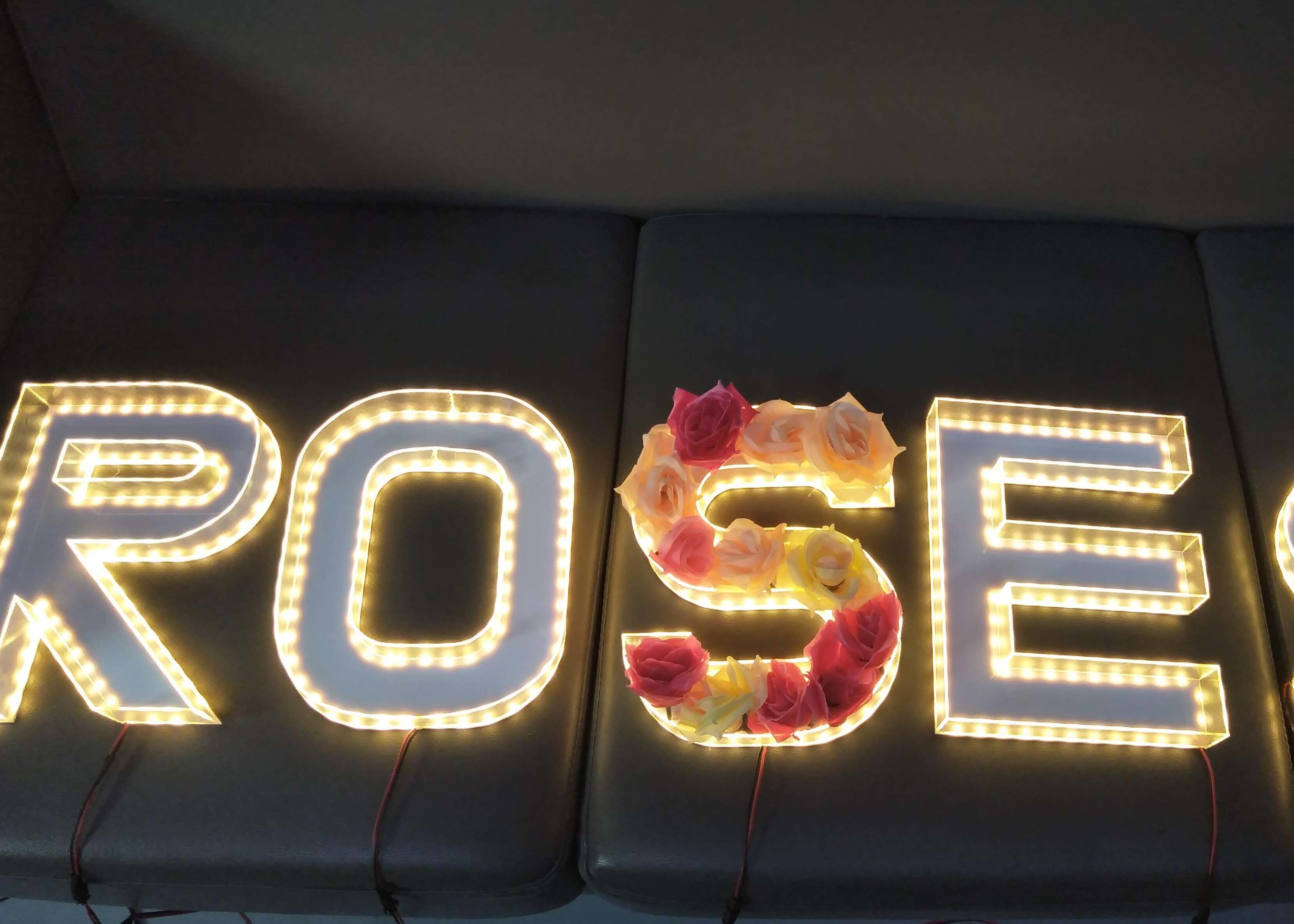 Custom Letter Acrylic Favor Boxes With Led Acrylic Display Case For Wedding