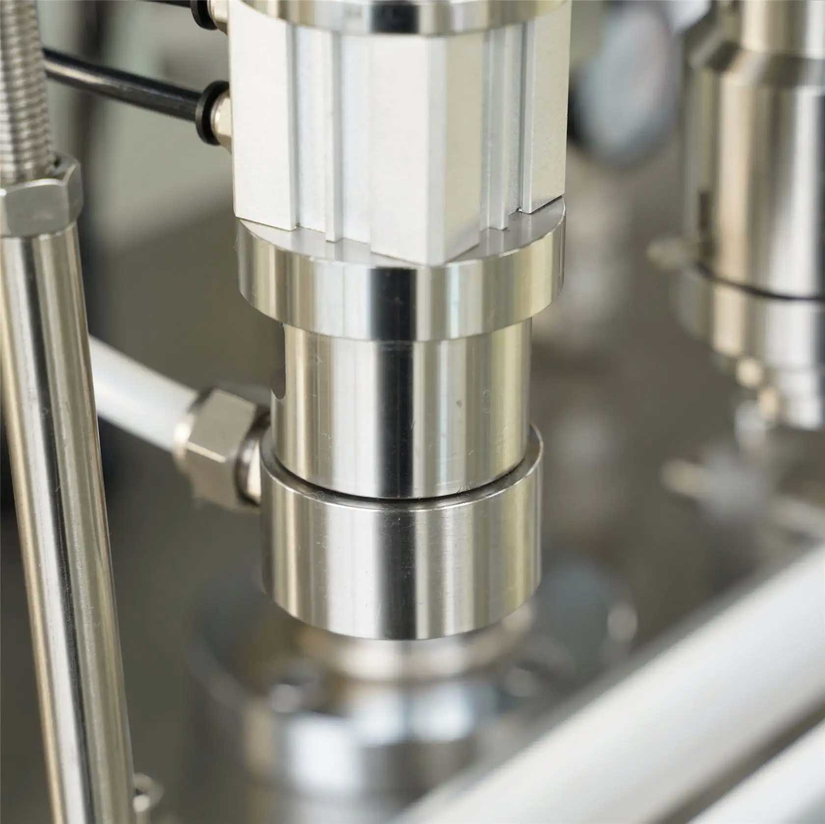 Full Automatic Aerosol Can Filling Machine with Electric Drive