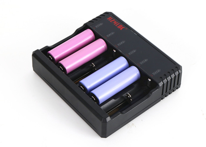 Durable Li Ion 18650 Plug In Battery Charger 3.7V Nominal Voltage Protected