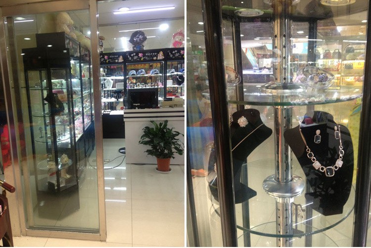 Generous Rotary Acrylic Display Showcase Mobile Lighting 53 * 53 * 100 Size Custom Color