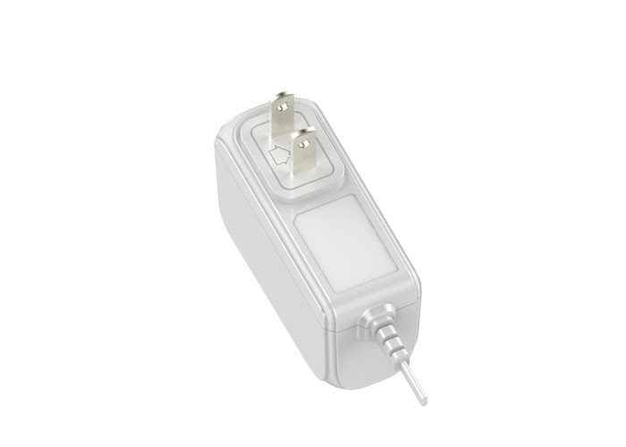 12 Volt Universal AC Power Adapter With 1500ma Output / 18W / White / Black