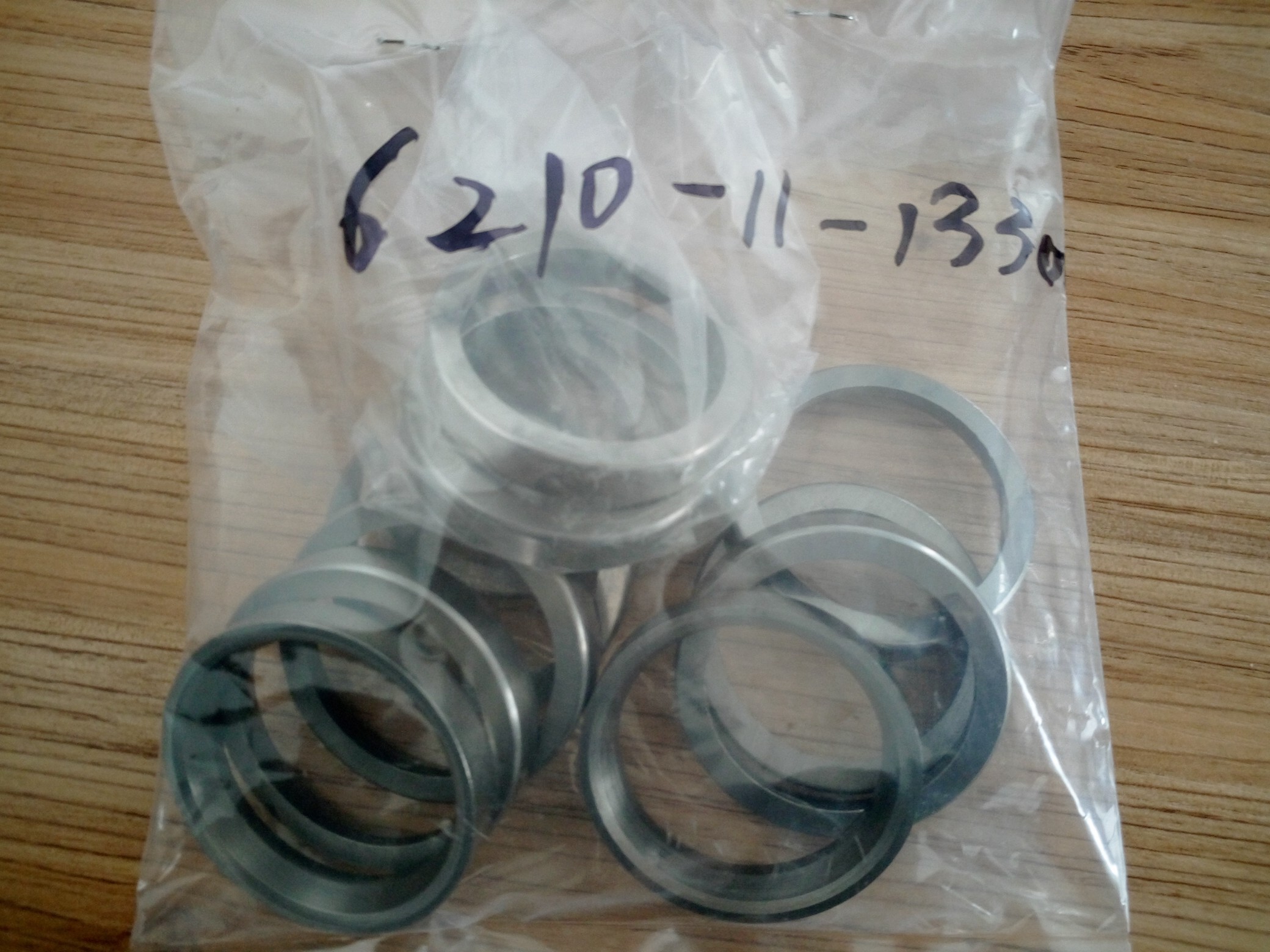 komatsu D85A-21 bulldozer engine INSERT,INTAKE VALVE 6D140 INSERT VALVE 6210-11-1330