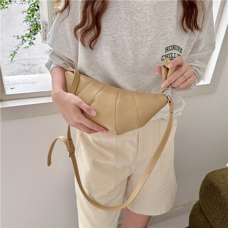 Lady Korean Shoulder Messenger Bag All Seasons Cute Dumpling Bag PU Leather Moon Bag