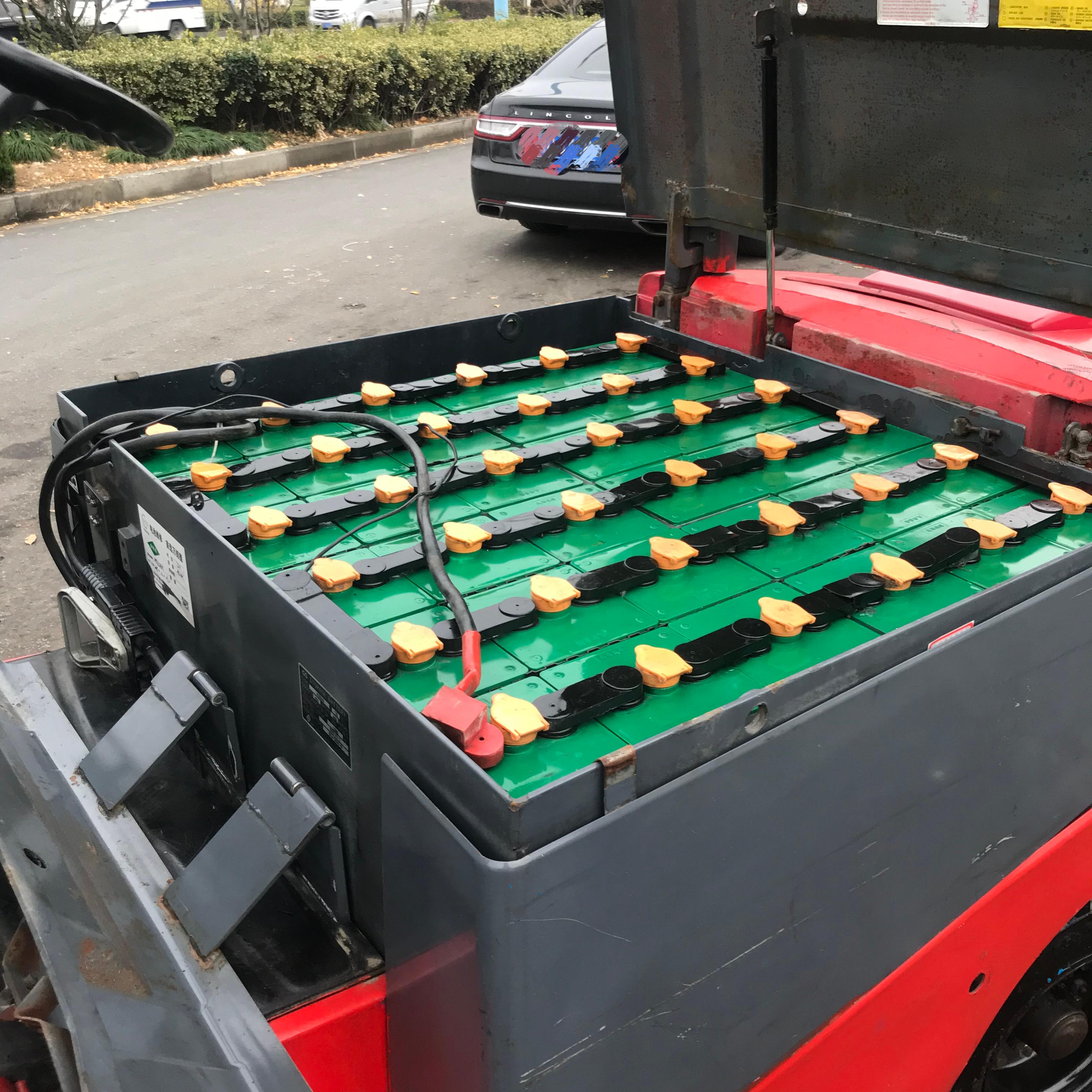 NICHIYU 1.5T Diesel Forklift in operation