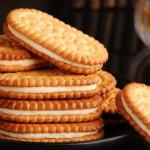 OEM Sweet Creamy Bakery Cookies Biscuit Milky Premium Custom Snack 500g