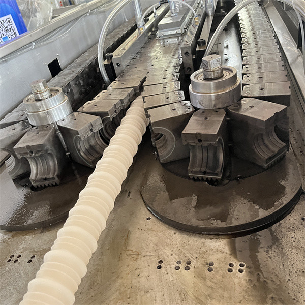 Plastic Cable Protecting Corrugated Pipe Extruder , PE Corrugated Pipe Making Machine