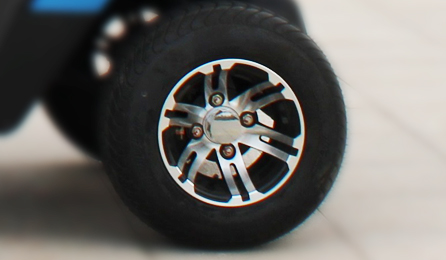 User-Friendly Electric Passenger Cars with Multiple Tire Sizes and Front Rear Disc Brake System