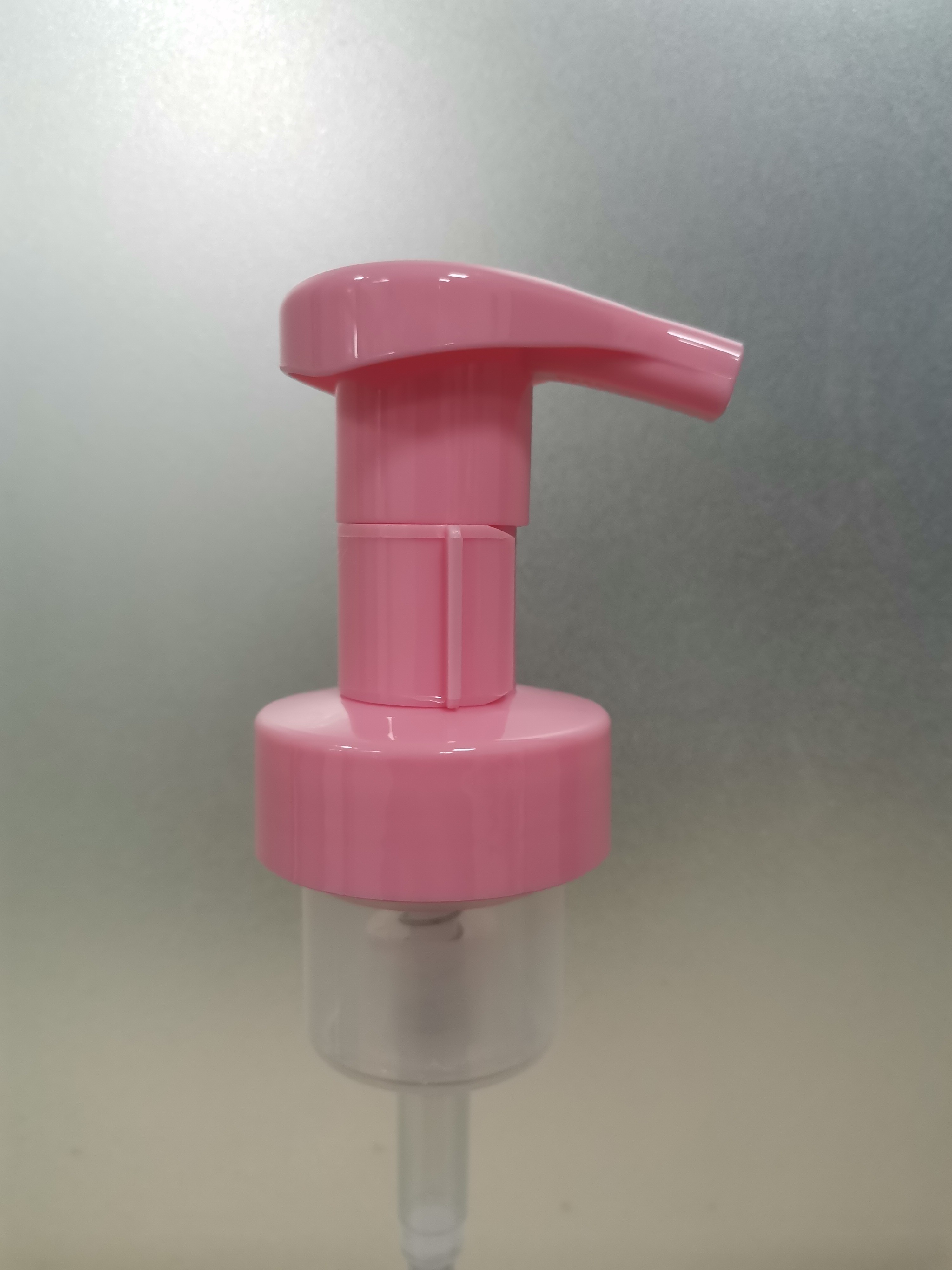 Custom Orde Plastic Lotion Pump with 0.8cc Discharge Rate and Any Size Dip Tube You Need