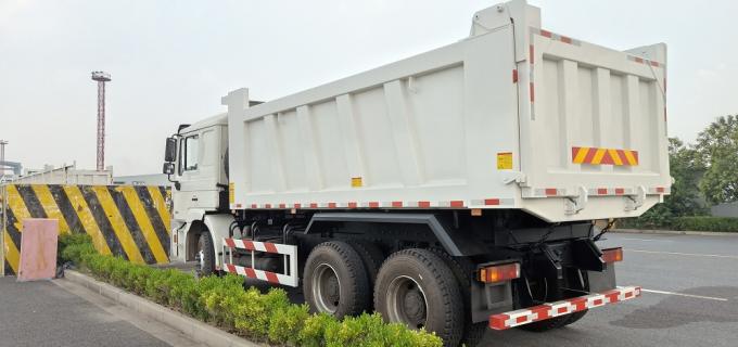 White F2000 6X4 Dump Truck  21-30 Tons Euro 2 Right Hand Drive Tipper 2