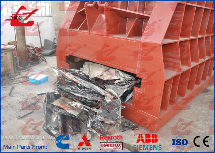 Full Automatic Horizontal Metal Shear For Heavy Metal Scrap Cutting 5000kg/h Diesel Engine or Motor Power