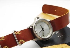 China Hand Made Stainless Steel Watch With Leather Band A Whole Straps Through wholesale