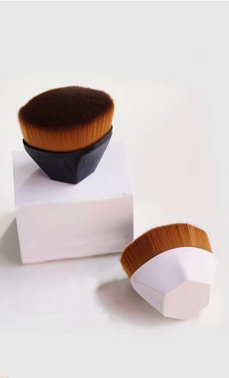 Premium ABS Plastic Makeup Brush Provides Superb Ability To Hold Powder