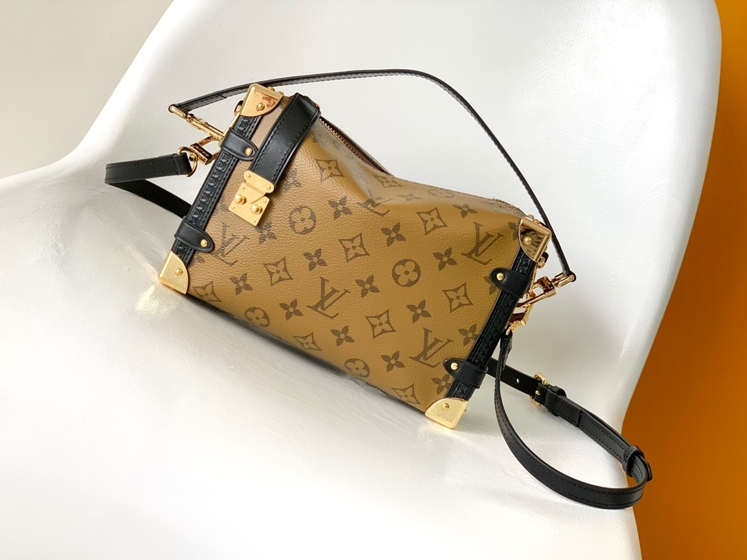Coated Canvas Cruise Presbyopia Louis Vuitton M46358 LV Side Trunk Monogram Shoulder Bag