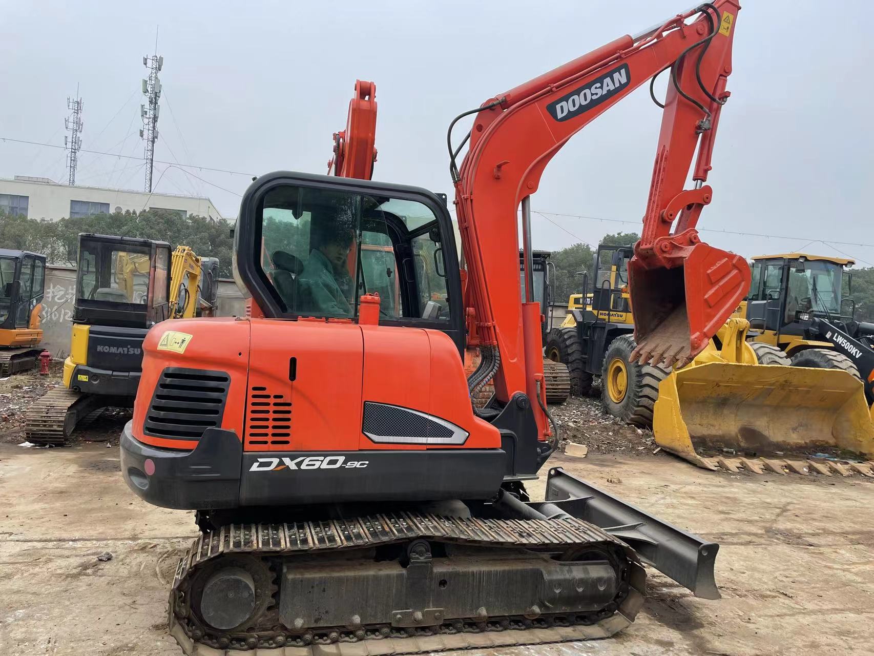 Mini excav sale for Doosan DX60 excavators mini used mini excavator