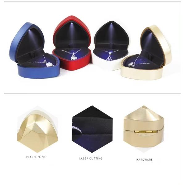 High-Grade 3D Heart Shape With LED Light Plastic Ring Box