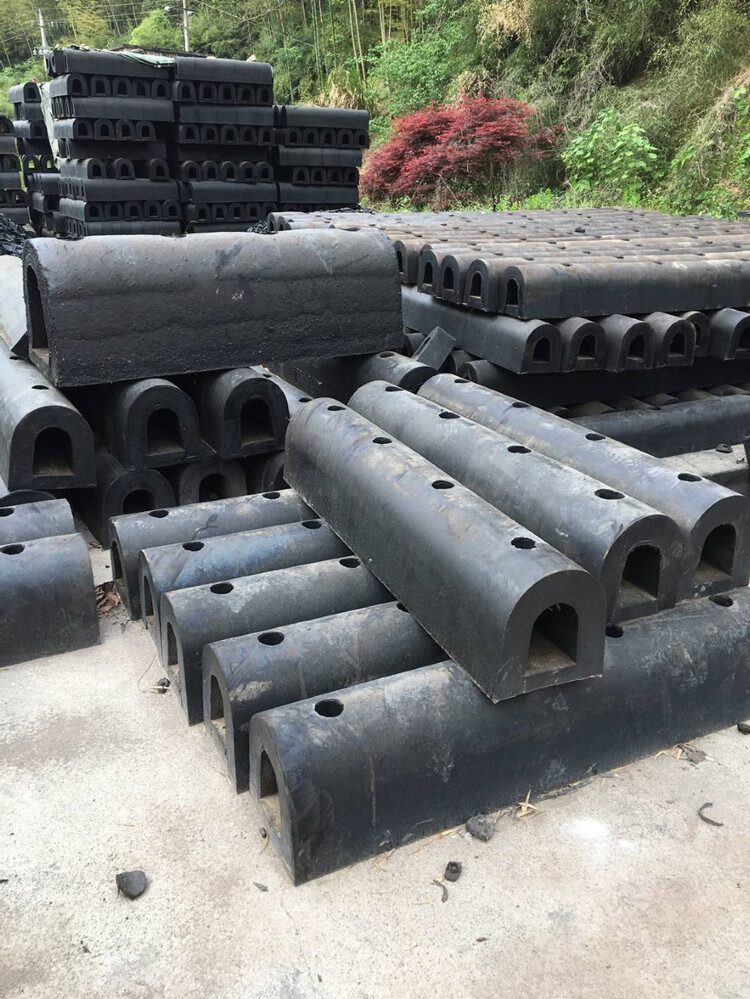 1500 Tons Pressure Rubber Fender Hydraulic Vulcanizing Molding Machine Customized