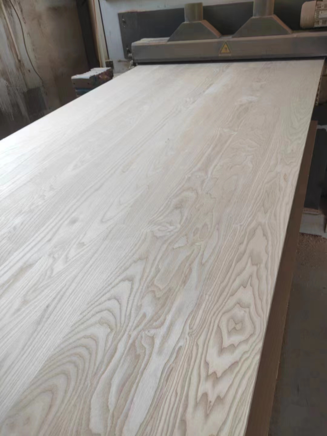 Customized Solid Ash Panel Natural or Painting Solid Wood Board Moisture Content 8-12%