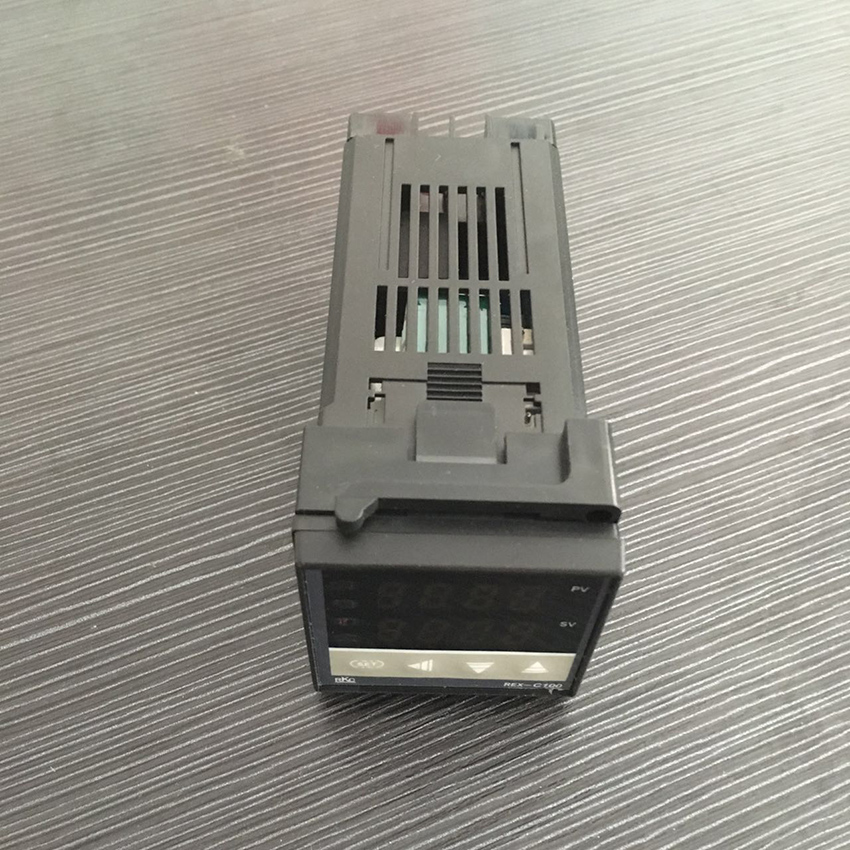 RKC REX C100 digital PID temperature controller