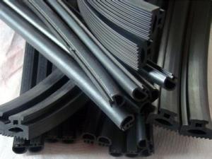 China Automotive Windscreen EPDM Rubber Extrusion Seal Anti-Ultraviolet Radiation wholesale