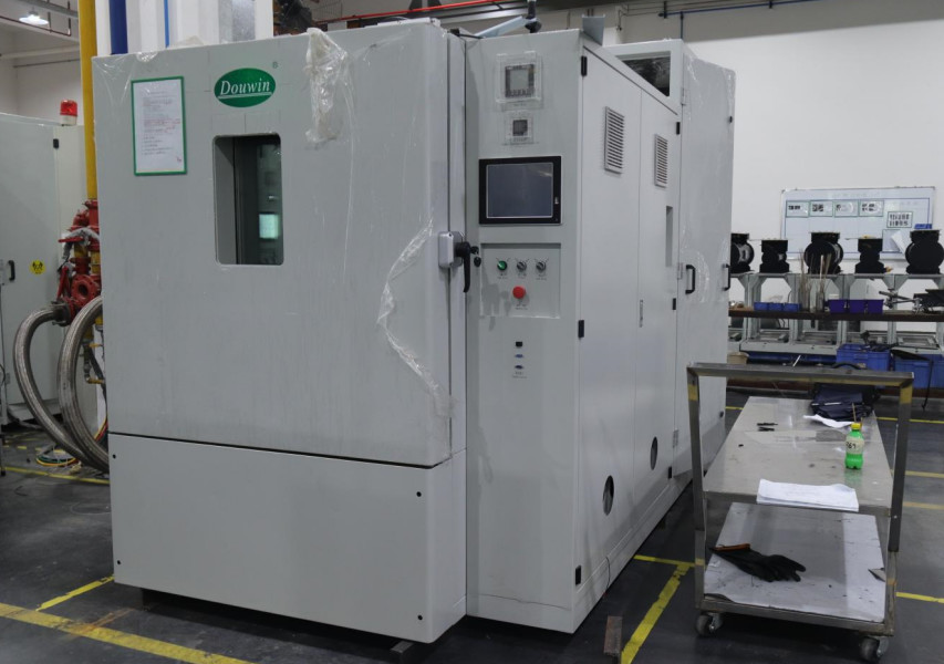 Saving Energy Thermal Cycling Test Chamber Equipment 1000L EXW Reliability