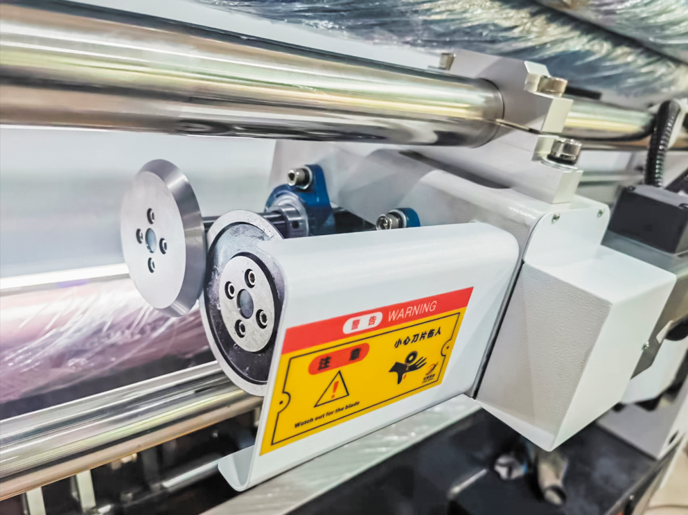 High Speed Precision Industrial Quilting Machine For Clothing Industries