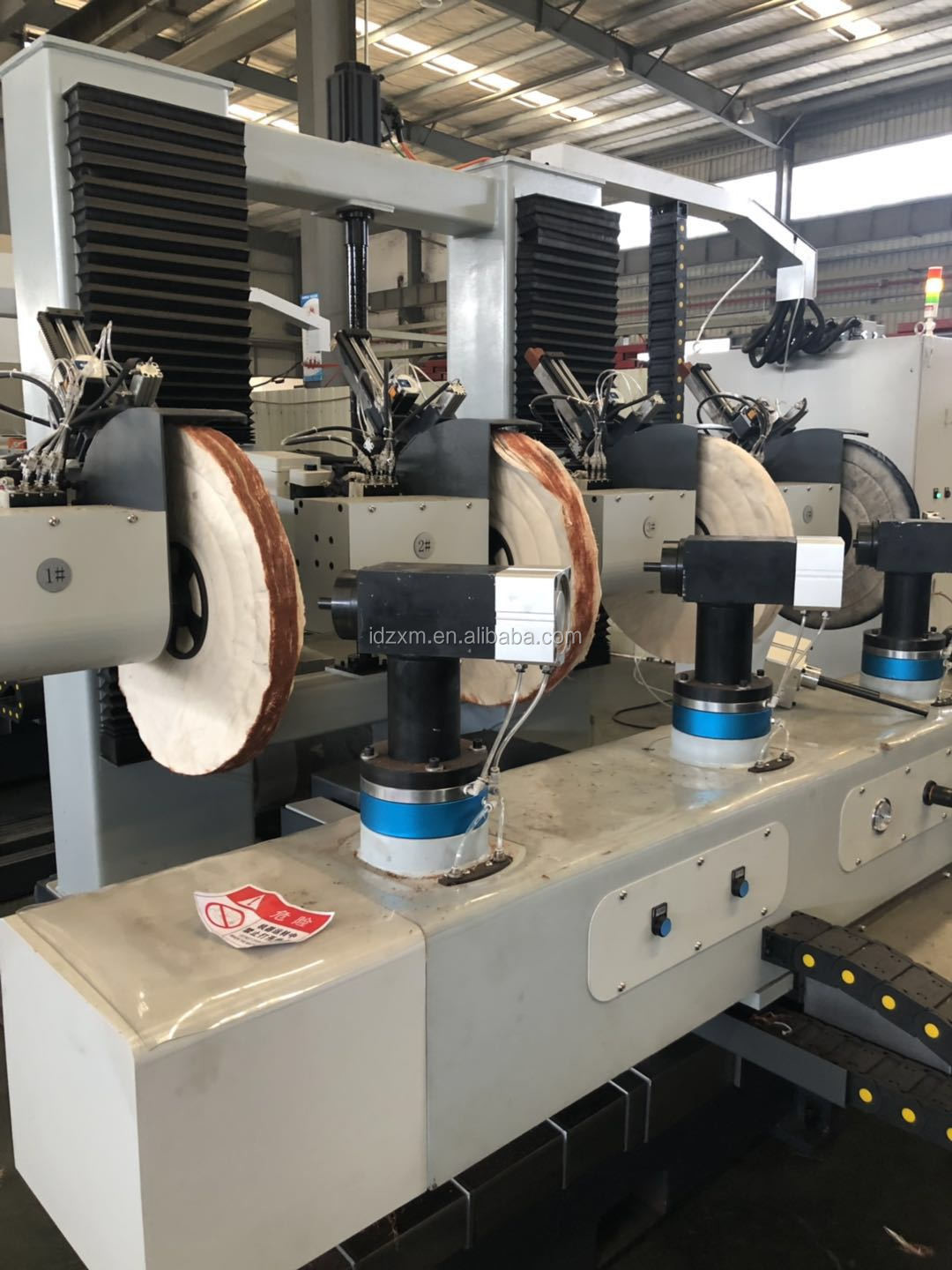 CNC System Copper Surface Faucet Metal Spare Part Industrial Polishing Machine