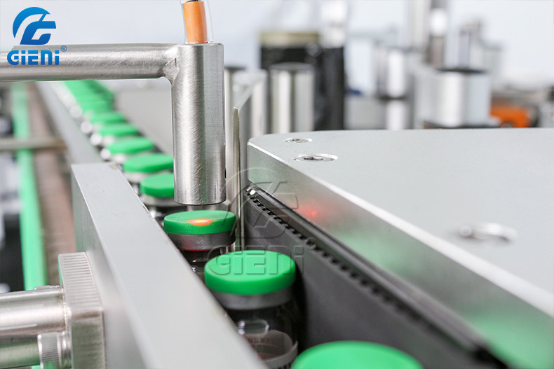 300pcs/Min Intelligent Control Vertical Round Bottle Labeling Machine