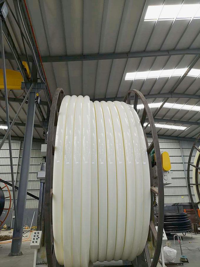 Bonded Flexible Composite Pipe Continuous Corrosion Resistant With Solid Wall