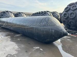 China Thickness Customized Ship Launching Rubber Airbag 0.3m - 2.0m Diameter wholesale