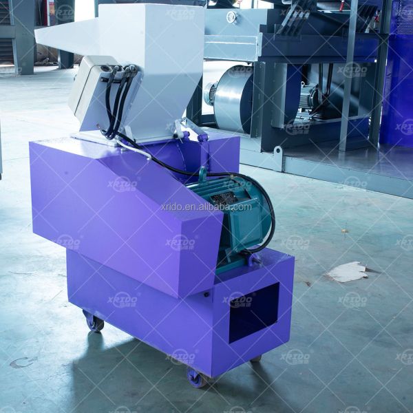 Durable Blade Material Plastic Crusher with Customizable Voltage and 1 Year Warranty for Efficient Plastic Shredding