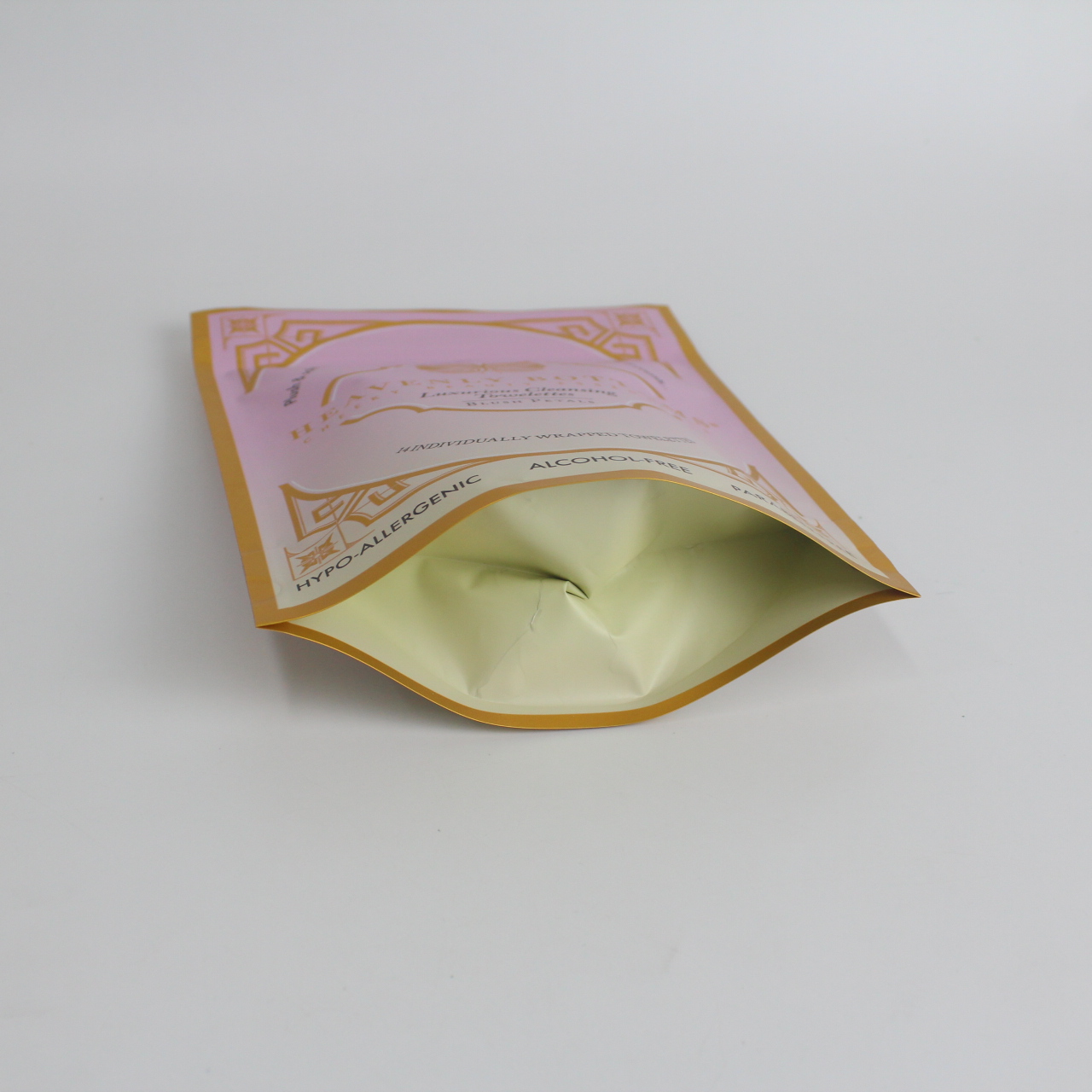 Metallic Custom Stand Up Pouch Gold Stand Up Plastic Bag For Make Up Product