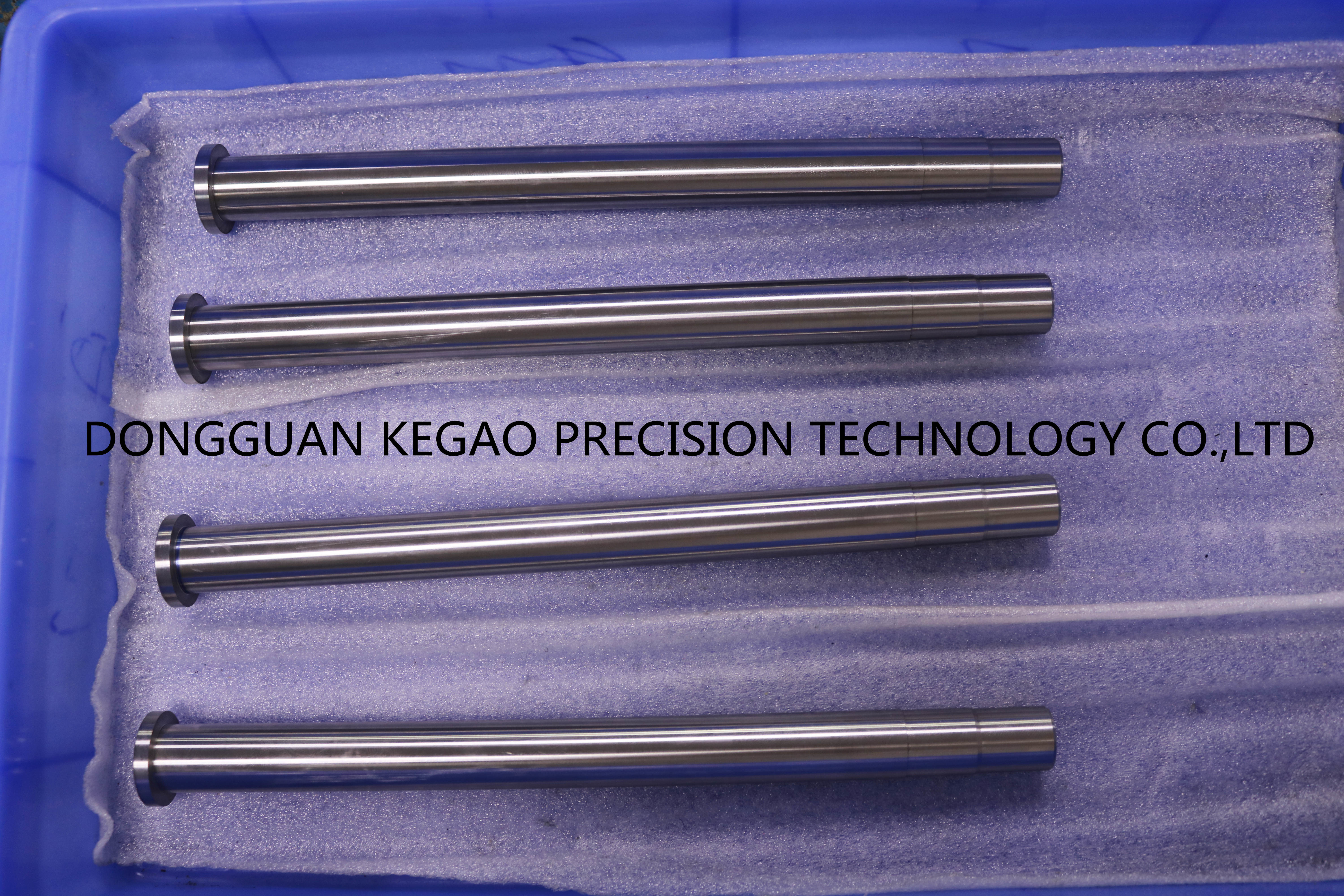 STAVAX Mold Core Pins , Injection Molding Pins 52 HRC 0.02 EDM Angle