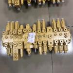 Excavator Hydraulic R55-7 R60-7 Main Control Valve For Hyundai 31M8-19121 31M8
