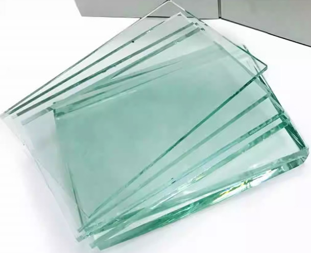 Customized/Temperature and Pressure Resistant Clear Glass Used for Car Windshied
