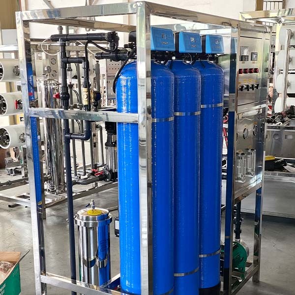 0.25T Three Tanks Of Reverse Osmosis Equipment For Industrial Water Purification And Deionization