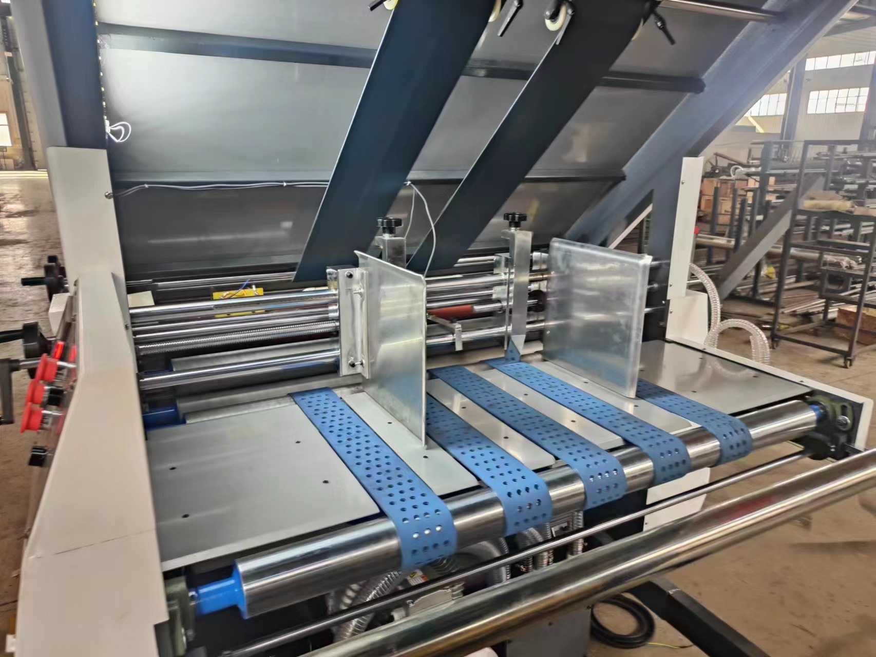 Long Service Life Corrugated Cardboard Fully Automatic Flute Laminator for Carton Box Making Machine