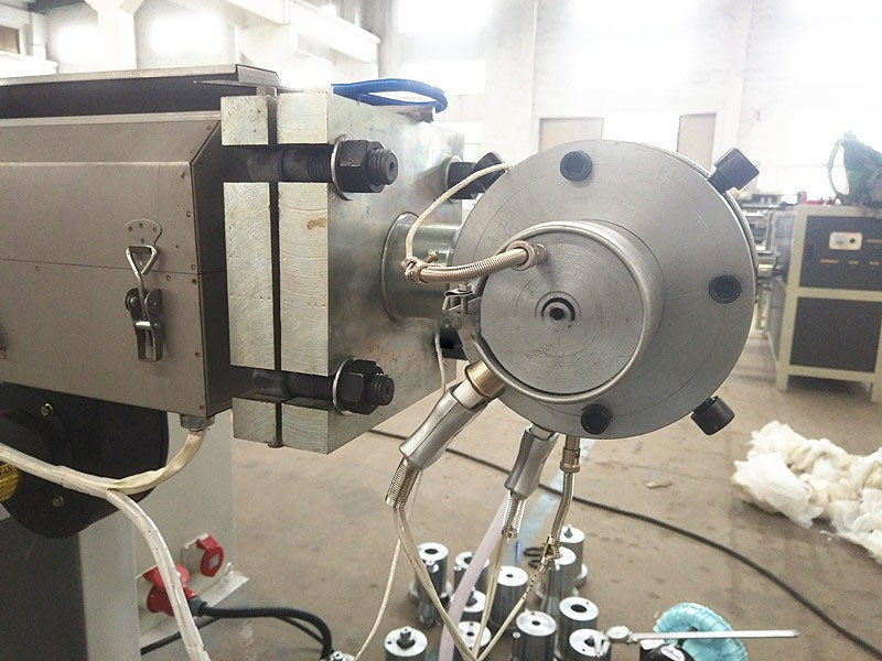 Hdpe Garden Hose Pvc Pipe Extrusion Machine Line Three Layers PVC Fiber Reinforced Flexible Spiral