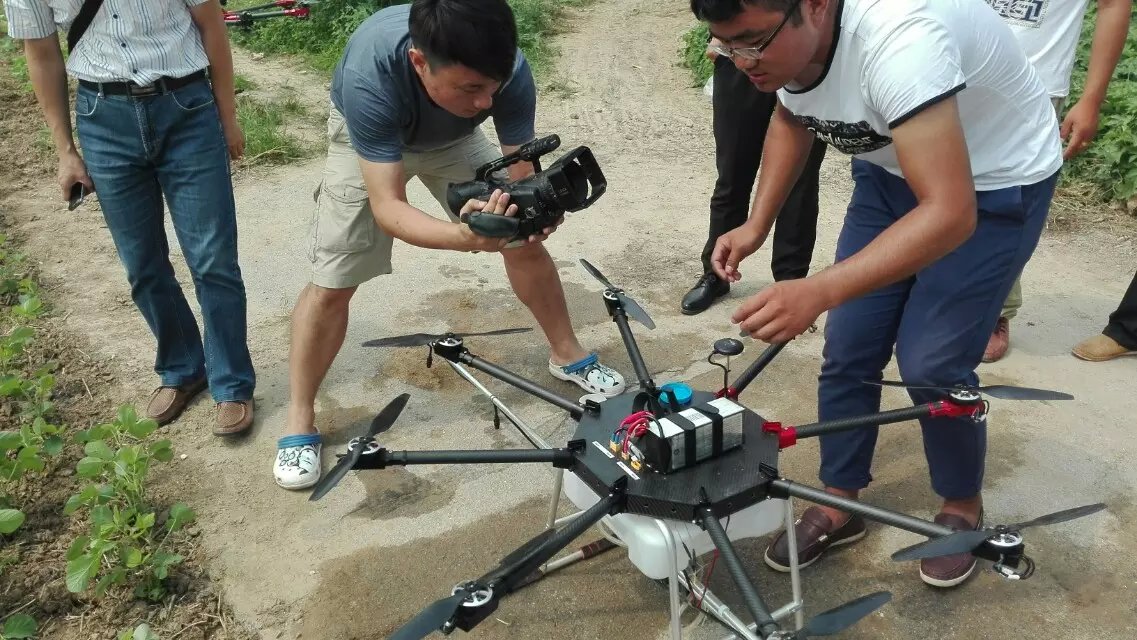Agricultural unmanned helicopter